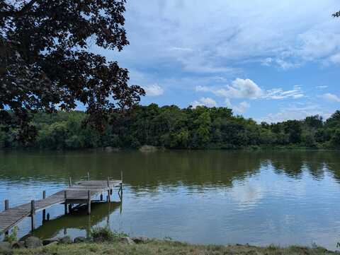 9020 N Rock River Drive, Edgerton, WI 53534