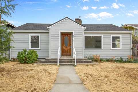 709 W Jackson Street, Medford, OR 97501