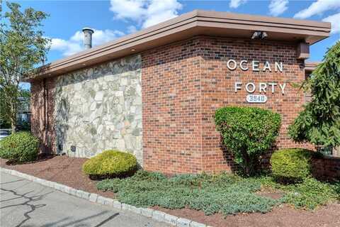 3940 Post Road, Warwick, RI 02886