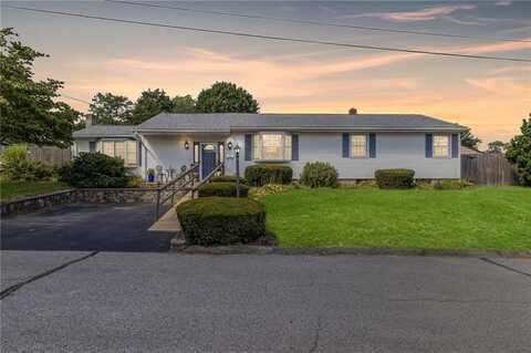 8 Meadow Lane, Coventry, RI 02816
