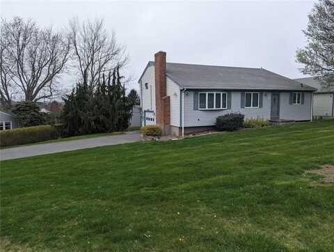 24 Longmeadow Avenue, Middletown, RI 02842