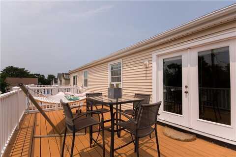 45 Hammond Street, Newport, RI 02840