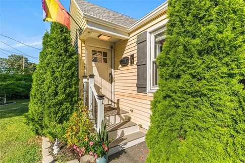 178 George Arden Avenue, Warwick, RI 02886