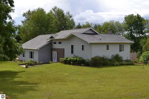 2816 E M 72, Harrisville, MI 48740