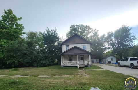 128 N 6th St, Quenemo, KS 66528