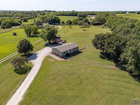 2025 NE 74th St, Meriden, KS 66512
