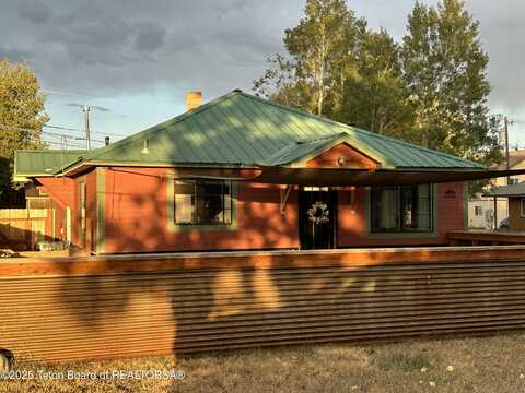 315 S FREMONT Avenue, Pinedale, WY 82941