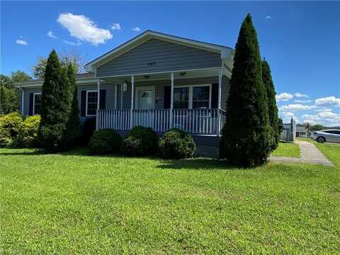 983 Newsome Street, Mount Airy, NC 27030