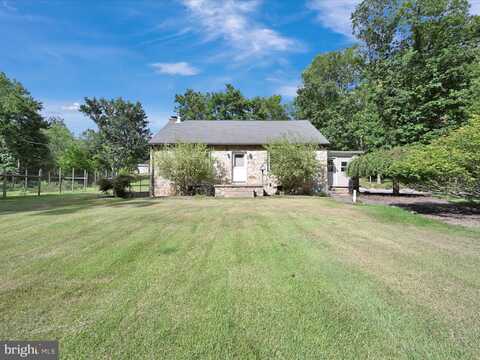 4 ASH LANE, OLEY, PA 19547