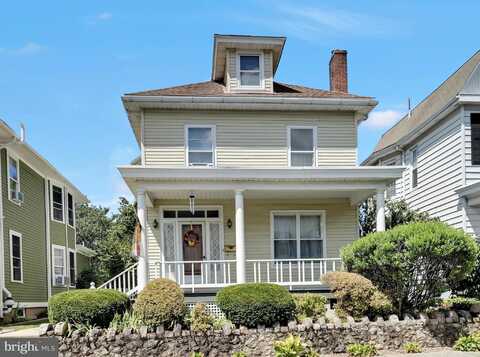 624 E EDWARDS AVENUE, POTTSVILLE, PA 17901