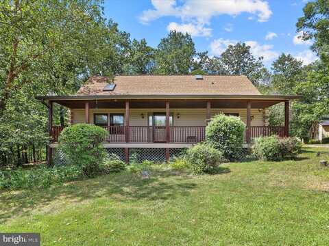 48 LOIS LANE, BERKELEY SPRINGS, WV 25411