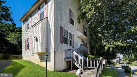24 DUTTONVIEW DRIVE, ASTON, PA 19014