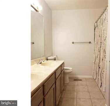 89 WINTERBERRY COURT, DOWNINGTOWN, PA 19335