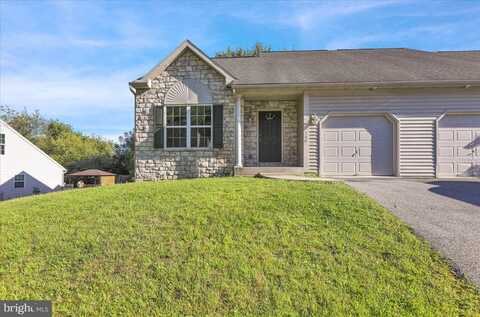 738 SEEM DRIVE, KUTZTOWN, PA 19530