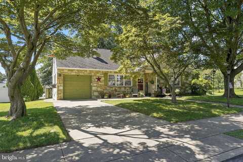 828 HOFFNAGLE STREET, PHILADELPHIA, PA 19111