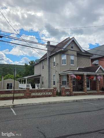 416 W MARKET STREET, WILLIAMSTOWN, PA 17098
