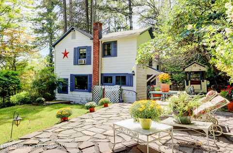 560 W Saugerties Road, Saugerties, NY 12477