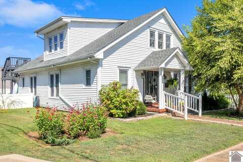 102 S 6th Street, Murray, KY 42071