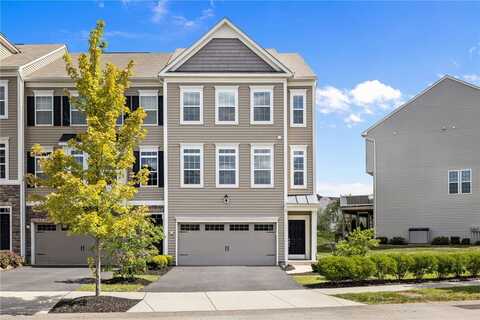 230 Eagle Dr, Cranberry Twp, PA 16066