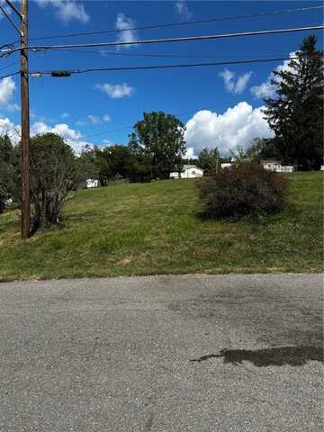 32r Barnickel, Chartiers, PA 15301