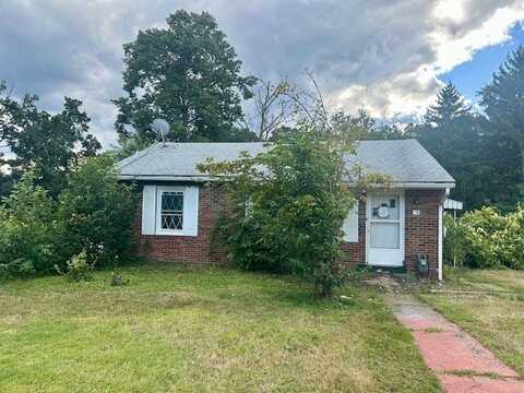 18 Longvue Cir, Economy, PA 15003