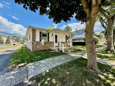 207 Walnut Street, Belle Center, OH 43310