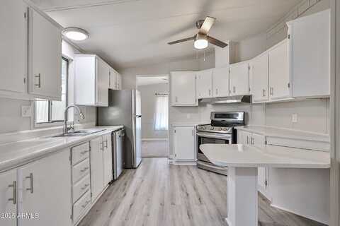 10951 N 91 Avenue, Peoria, AZ 85345