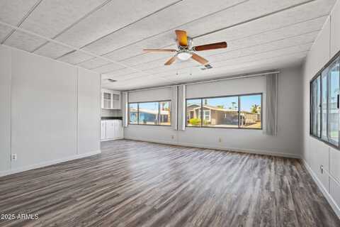 120 N Val Vista Drive, Mesa, AZ 85213