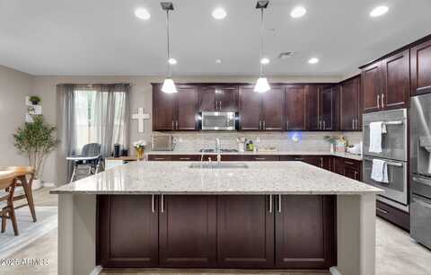 21284 W ALMERIA Road, Buckeye, AZ 85396
