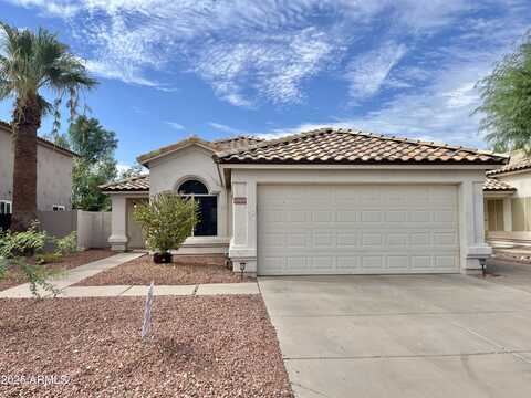 6909 W TINA Lane, Glendale, AZ 85310