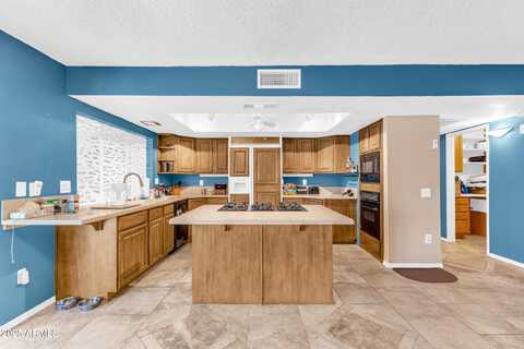 2323 W PORT AU PRINCE Lane, Phoenix, AZ 85023