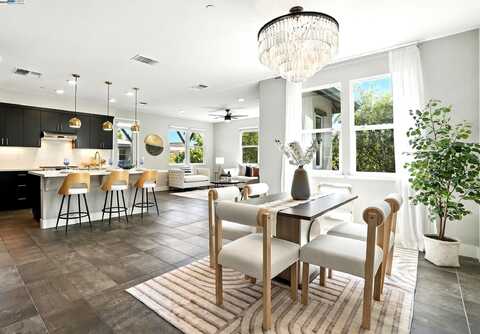 477 Mitchell Ave, Alameda, CA 94501