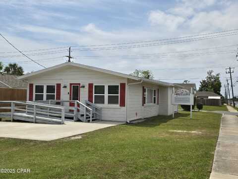 215 W 11th Street, Panama City, FL 32401