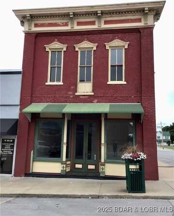 100 N Fisher Street, Versailles, MO 65084