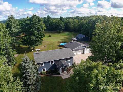 25116 UPPER POINT MILLS ROAD, HANCOCK, MI 49930
