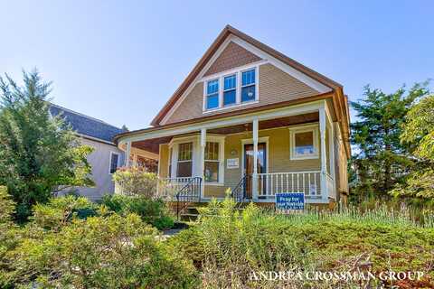 110 HOWARD AVENUE, GRAND HAVEN, MI 49417