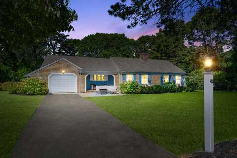 40 Golfers Circle, South Yarmouth, MA 02664