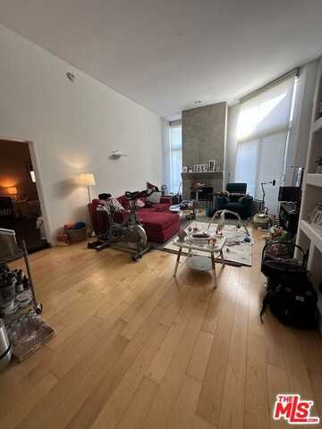 1240 S Corning St, Los Angeles, CA 90035