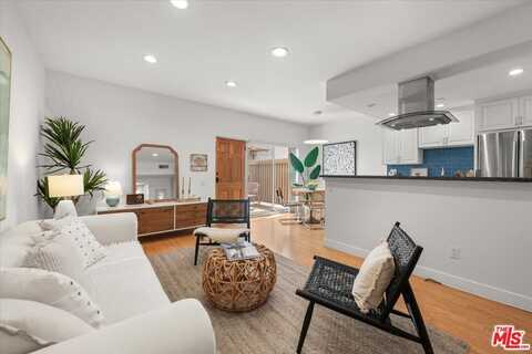 622 S Barrington Ave, Los Angeles, CA 90049