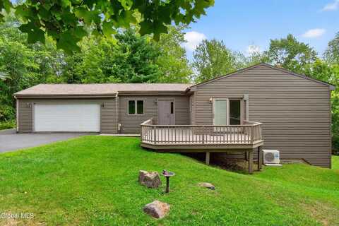 96 Vosburgh Road, Poestenkill, NY 12018