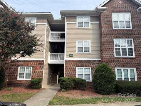 9811 Campus Walk Lane unit: C, Charlotte, NC 28262