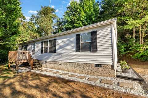 43 Goose Creek Road, Swannanoa, NC 28778