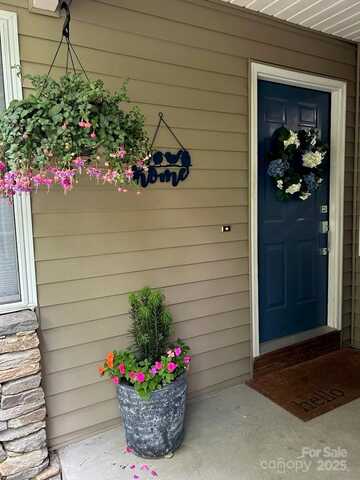 197 Highland Golf Drive, Flat Rock, NC 28731