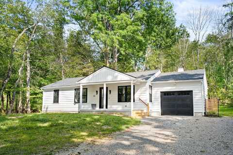 35 New Street, Sharon, CT 06069