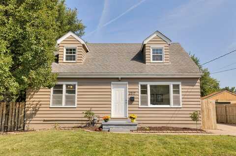 2517 Sampson Street, Des Moines, IA 50316