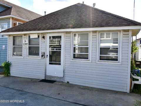 13 Danby Place, Point Pleasant Beach, NJ 08742