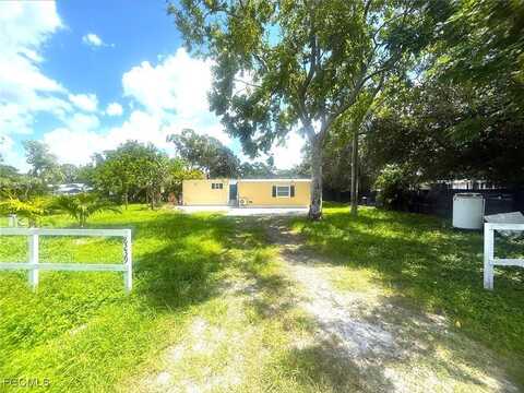 8239 Suncoast Drive, North Fort Myers, FL 33917