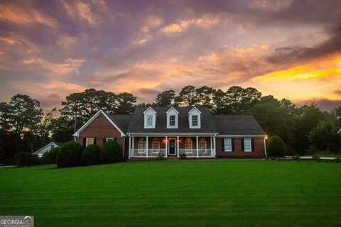 5494 McCullers, Loganville, GA 30052