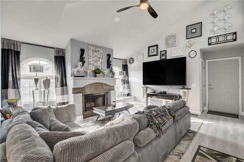 3145 E Flamingo Road, Las Vegas, NV 89121
