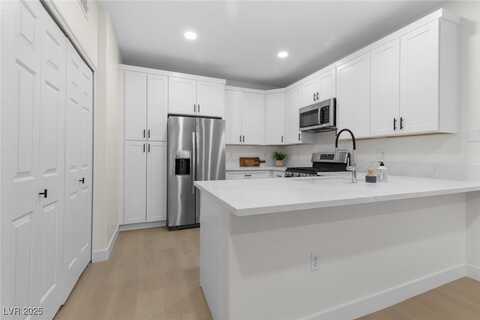 2152 Turquoise Ridge Street, Las Vegas, NV 89117